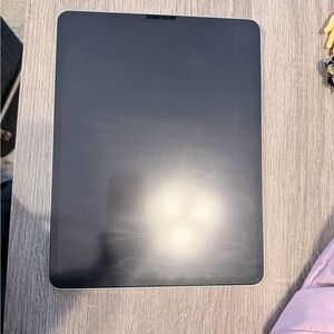 Apple iPad Pro 12.9-inch 6th Gen Wi-Fi Tablet Silver 256GB Keyboard folio